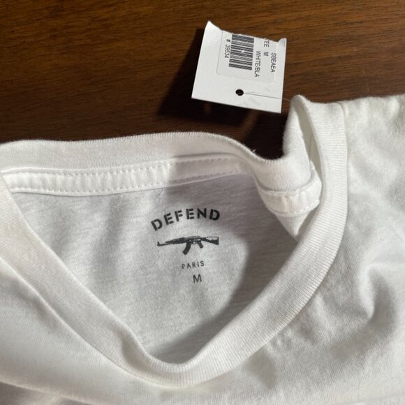 "Defend Paris" Uni-sex T-Shirt - Picture 3 of 5